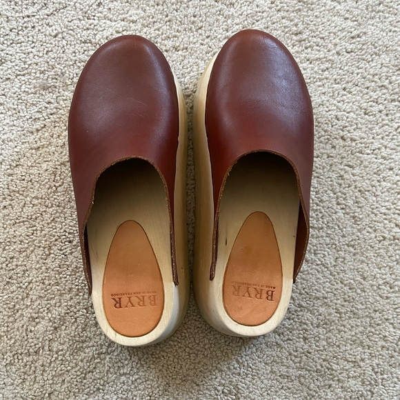 Bryr Chestnut Chonk Clogs Sandals - Picture 3 of 5